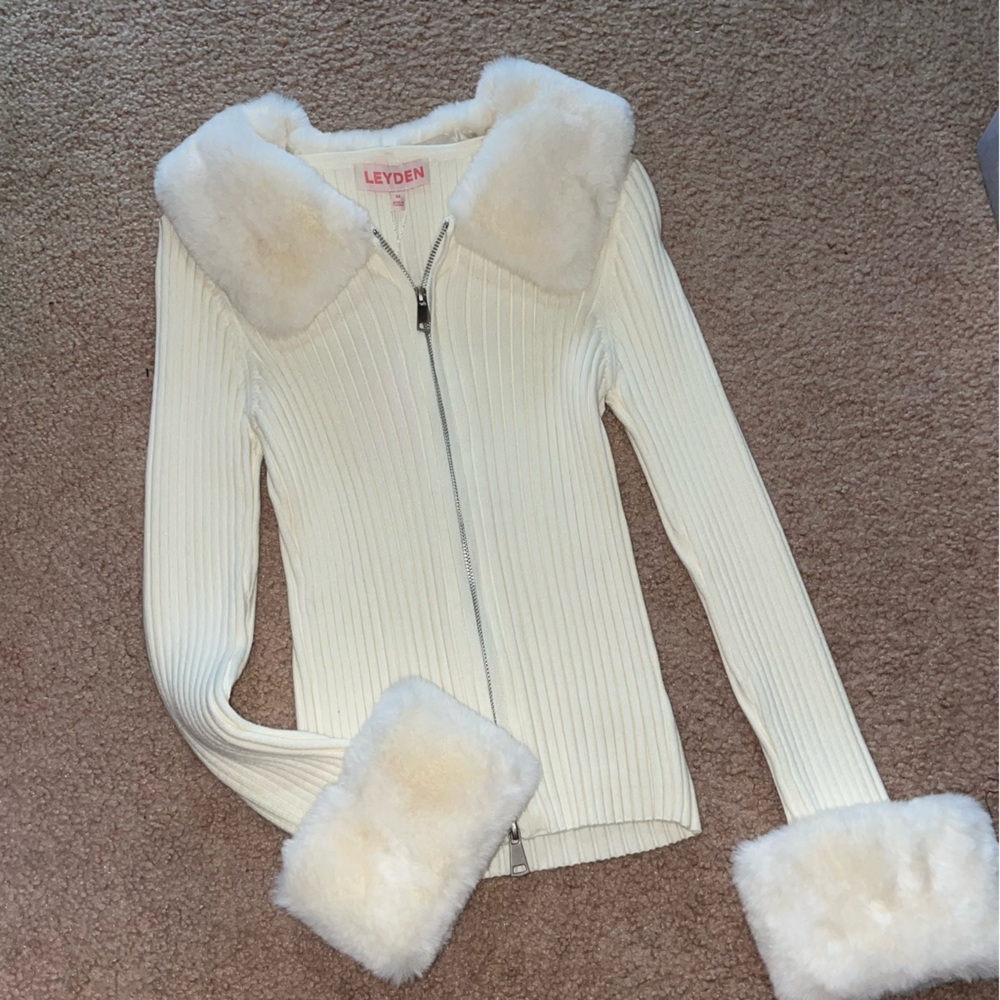 NWT Leyden Ribbed Zip Front Cardigan with Faux Fur